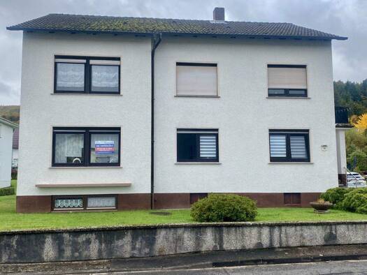 Mehrfamilienhaus zum Kauf 350.000 € 8 Zimmer 187 m² 1.095 m² Grundstück Veckerhagen Reinhardshagen / Veckerhagen 34359