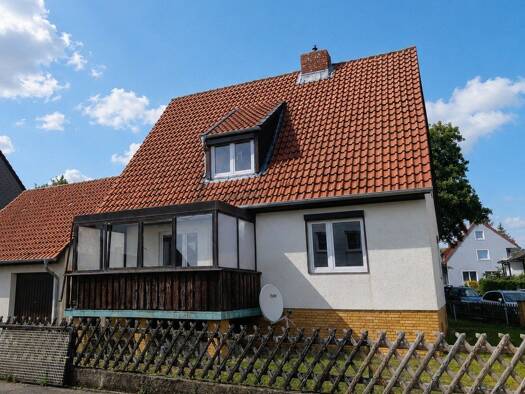 Einfamilienhaus zur Miete 1.000 € 6 Zimmer 122 m² 690 m² Grundstück frei ab sofort Hahndorf Goslar 38644