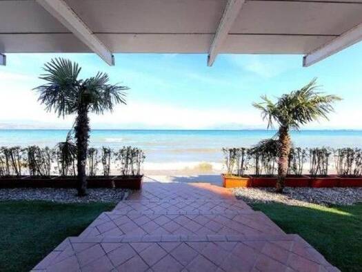 Einfamilienhaus zum Kauf 2.500.000 € 5 Zimmer 300 m² 1 m² Grundstück Desenzano del Garda 25015