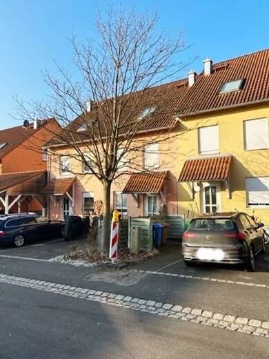 Reihenmittelhaus zum Kauf 5 Zimmer 136 m² 215 m² Grundstück Rottenbauer Würzburg 97084