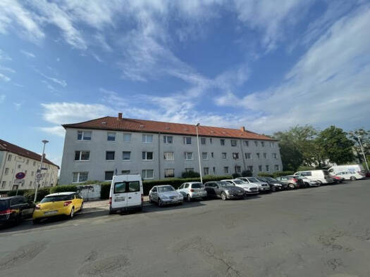 Mehrfamilienhaus zum Kauf als Kapitalanlage geeignet 848.000 € 904 m² 1.641 m² Grundstück Eggersdorfer Str. 39/41/43 Fermersleben Magdeburg 39122