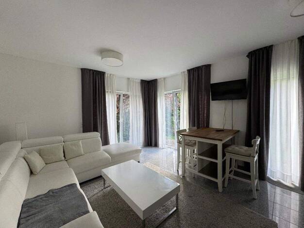 Wohnung zur Miete 1.100 € 2 Zimmer 64 m² EG frei ab 15.11.2025 Schrobenhausener Str. 124b Hundszell Ingolstadt, Hundszell 85051