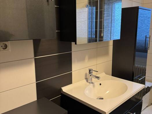 Wohnung zur Miete 950 € 4,5 Zimmer 97,5 m² Geschoss 3/4 frei ab 01.06.2026 Waldshut Waldshut-Tiengen 79761