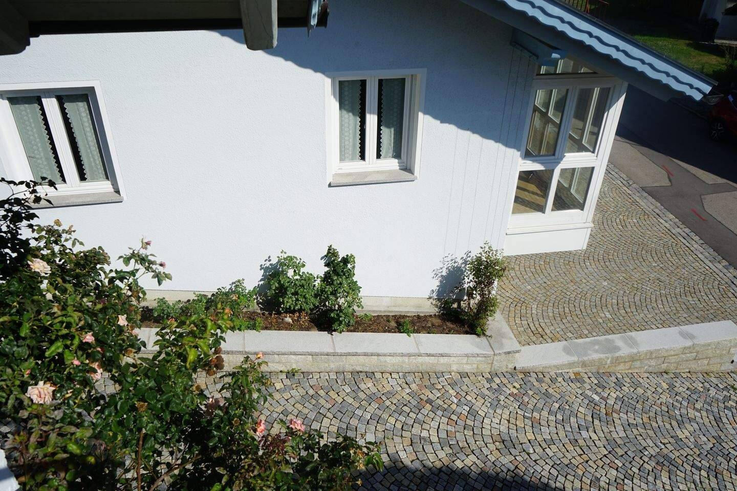 Immobilie in Waldkirchen -     Einliegerwohnung/ D-Garagen / OT Waldkirchen - Bild 1