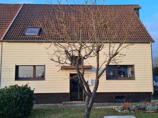 Doppelhaushälfte zum Kauf 265.000 € 7 Zimmer 161 m² 550 m² Grundstück frei ab sofort Bexbach 66450