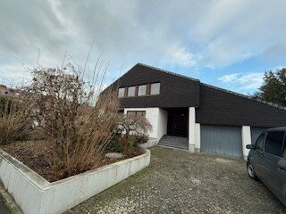 Einfamilienhaus zur Miete 1.300 € 6 Zimmer 190 m²<br/>Wohnfläche 703 m²<br/>Grundstück Prof.-Mader-Str. 7 Großlangheim 97320