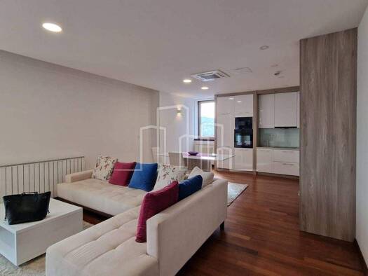 Wohnung zur Miete 1.278 € 3 Zimmer 20. Geschoss Sarajevo 71000