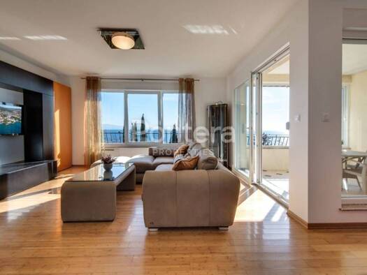Wohnung zur Miete 1.700 € 4 Zimmer 95 m² 1. Geschoss Opatija - Centar, Opatija Opatija