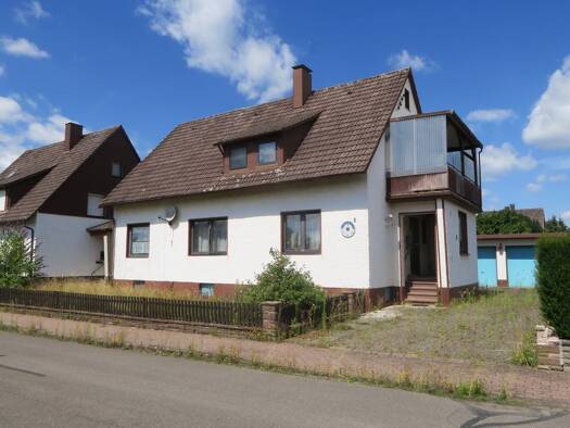 Mehrfamilienhaus zum Kauf provisionsfrei 135.000 € 11 Zimmer 199 m² 853 m² Grundstück frei ab sofort Arholzen 37627