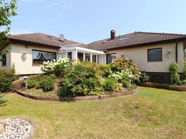 Bungalow zum Kauf 746.000 € 6 Zimmer 327,1 m² 865 m² Grundstück Sarstedt Sarstedt 31157