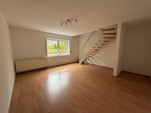 Terrassenwohnung zur Miete 510 € 2 Zimmer 74 m² Geschoss EG/1 frei ab sofort Altenburg 04600