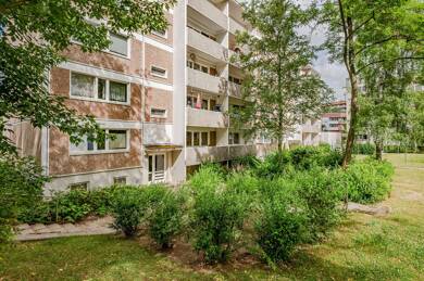 Wohnung zur Miete 421 € 4 Zimmer 76 m² 5. Geschoss frei ab 15.08.2025 Koszaliner Straße 7 Stadtgebiet Ost Neubrandenburg 17036
