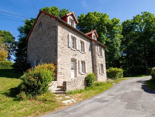 Haus zum Kauf 177.000 € 125 m² 1.678 m² Grundstück Saint-Léger-le-Guérétois 23000
