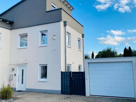 Doppelhaushälfte zum Kauf 758.000 € 7 Zimmer 174 m² 298 m² Grundstück Beethovenring 18 Langenselbold 63505