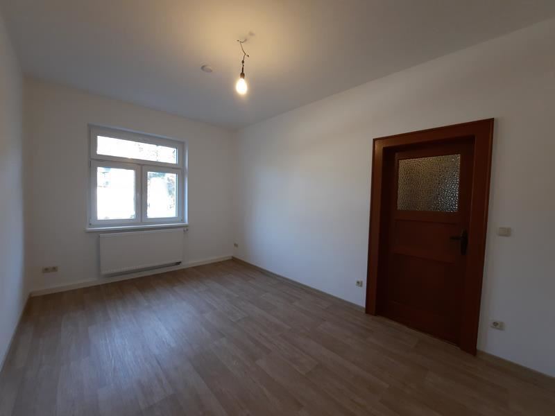 Wohnung zur Miete 239 € 2 Zimmer 45 m²<br/>Wohnfläche 1.<br/>Geschoss ab sofort<br/>Verfügbarkeit Talstraße 1a Burkhardtsdorf Burkhardtsdorf 09235