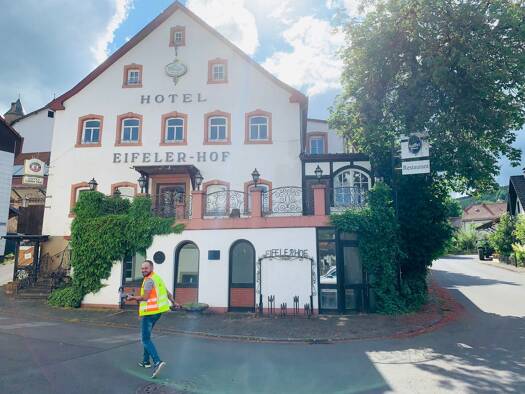 Haus zum Kauf provisionsfrei 450.000 € 10 Zimmer 500 m² 700 m² Grundstück Mürlenbach 54570