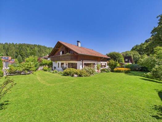 Einfamilienhaus zum Kauf 985.000 € 6 Zimmer 183,2 m² 903 m² Grundstück frei ab 01.10.2026 Schaftlach Waakirchen 83666