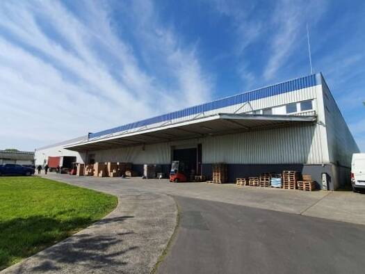 Lagerhalle zur Miete 3,50 € 2.730 m² Lagerfläche Karlsbader Straße 29 Friedberg Friedberg 61169