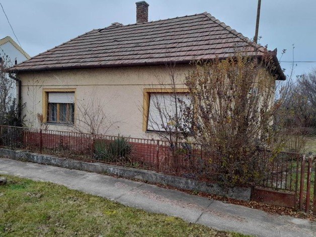 Einfamilienhaus zum Kauf 15.000 € 3 Zimmer 120 m²<br/>Wohnfläche 2.000 m²<br/>Grundstück Fono 7271