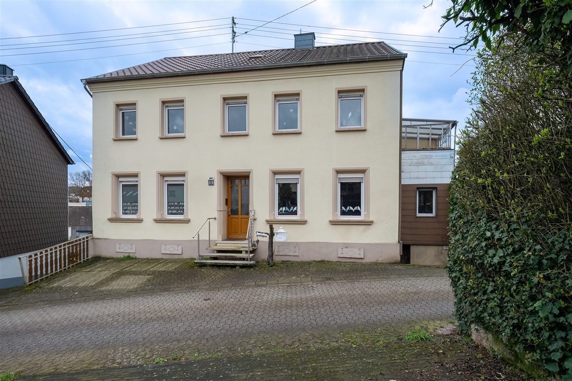 Einfamilienhaus zum Kauf 248.000 € 9 Zimmer 1.017 m²<br/>Grundstück Eppelborn Eppelborn 66571