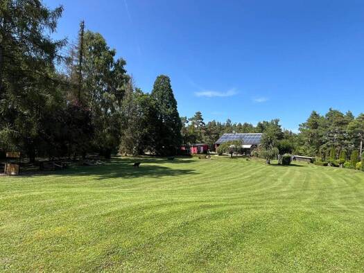 Haus zum Kauf 1.000.000 € 8 Zimmer 300 m² 10.450 m² Grundstück Ostelsheim 75395