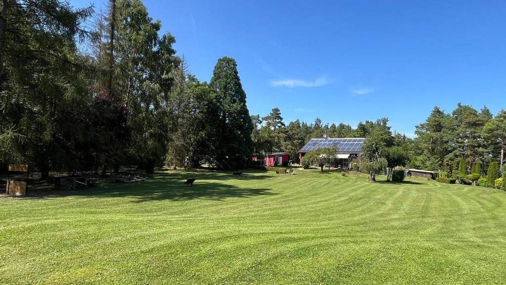 Haus zum Kauf 1.000.000 € 8 Zimmer 300 m² 10.450 m² Grundstück Ostelsheim 75395