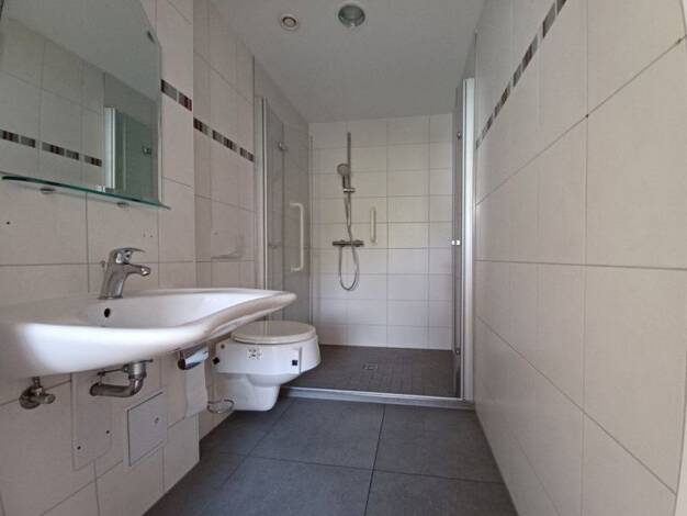 Wohnung zur Miete 292 € 2 Zimmer 41,1 m² 3. Geschoss Dittesstraße 60 Westend Plauen 08523