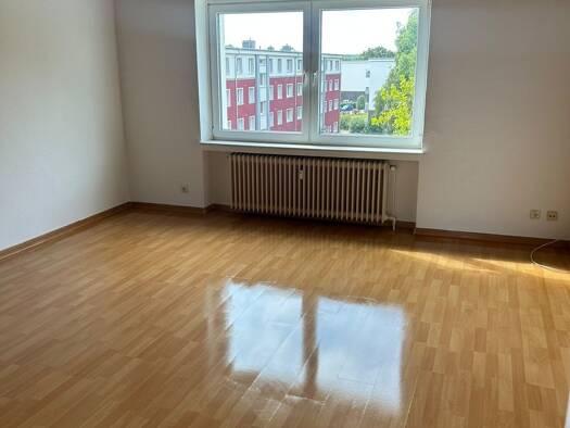 Wohnung zur Miete 725 € 2 Zimmer 56 m² Geschoss 3/4 frei ab sofort Altländer Straße 26 Buxtehude Buxtehude 21614