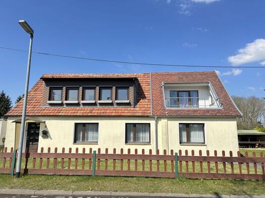 Haus zum Kauf 285.000 € 7 Zimmer 230 m² 1.885 m² Grundstück frei ab sofort Questin Grevesmühlen 23936