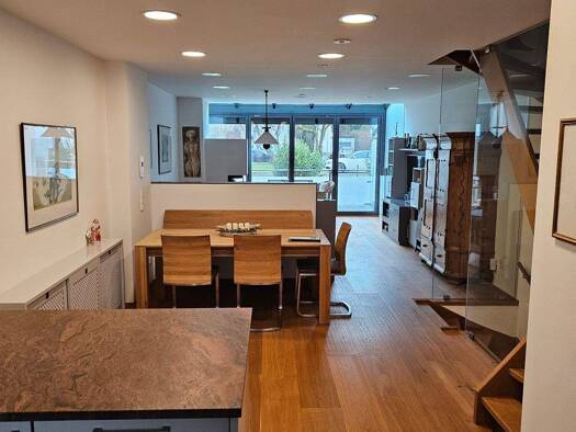 Reihenmittelhaus zum Kauf 975.000 € 9 Zimmer 245 m² 146 m² Grundstück frei ab 01.04.2026 Phlilippstraße 2a Mühldorf 84453