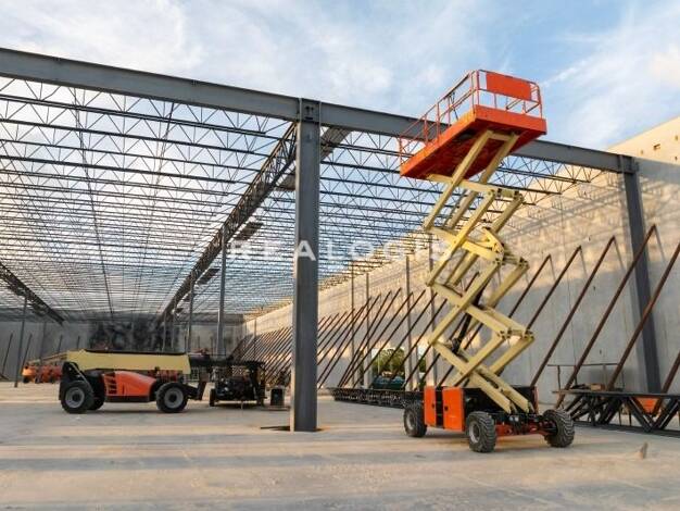 Halle/Industriefläche zur Miete - Erstbezug provisionsfrei 12.100 m² Lagerfläche teilbar ab 1.780 m² Tegel Berlin 13403