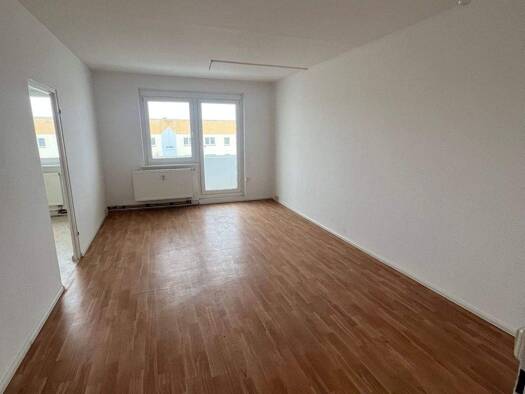 Wohnung zur Miete 425 € 3 Zimmer 68 m² 5. Geschoss frei ab sofort Neue Platekaer Str 10 Borna 04552