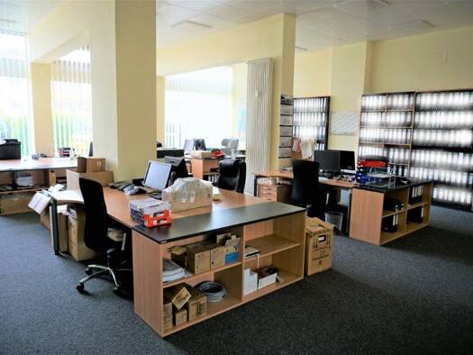 Büro zur Miete provisionsfrei 1.200 € 3 Zimmer 144 m² Bürofläche Münchener Straße 20 Traunreut 83301