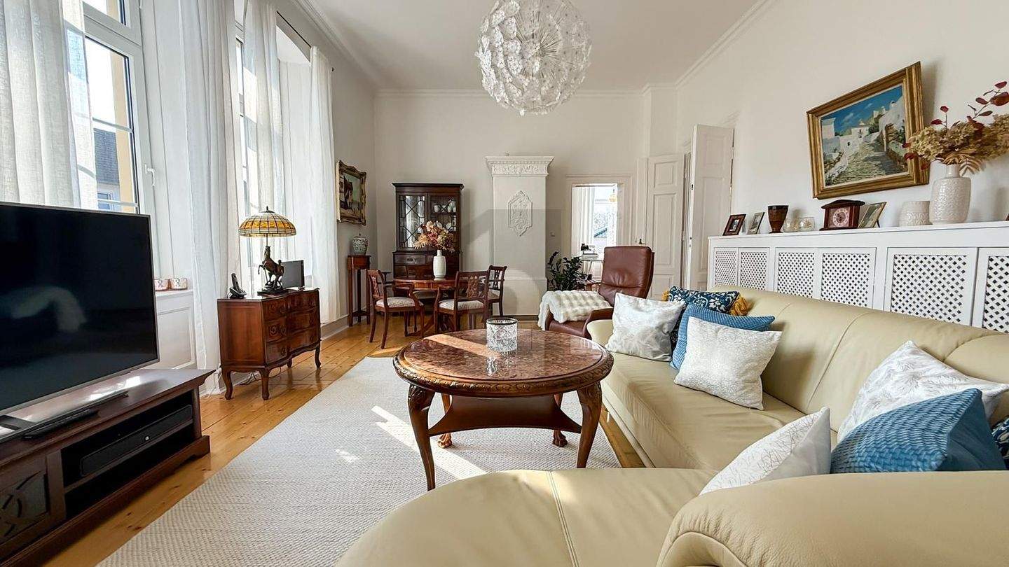 Immobilie in Bückeburg - RAUMHÖHE TRIFFT WOHNQUALITÄT - Bild 1