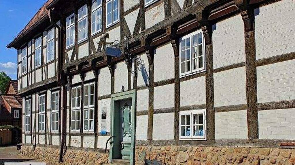 Reihenmittelhaus zum Kauf 101.000 € 2 Zimmer 79 m² 137 m² Grundstück Oberhone Eschwege 37269