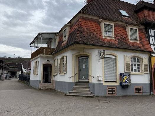 Immobilie zum Kauf als Kapitalanlage geeignet 298.000 € 8 Zimmer 154 m² 321 m² Grundstück Dragonerstraße 24 Broggingen Herbolzheim 79336