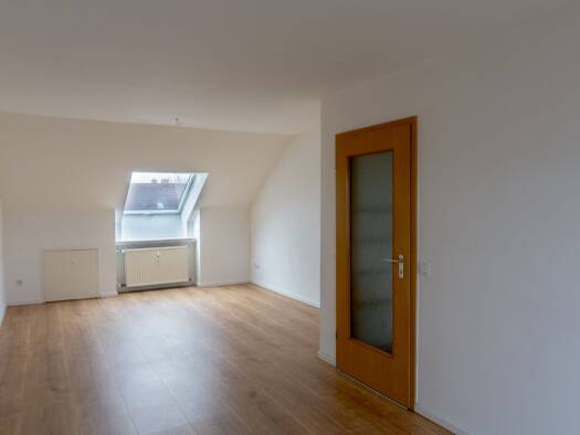 Wohnung zur Miete 950 € 3 Zimmer 82 m² 2. Geschoss Großgründlach Nürnberg 90427