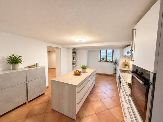 Wohnung zur Miete 1.300 € 3,5 Zimmer 130 m² Wettelbrunn Staufen im Breisgau 79219