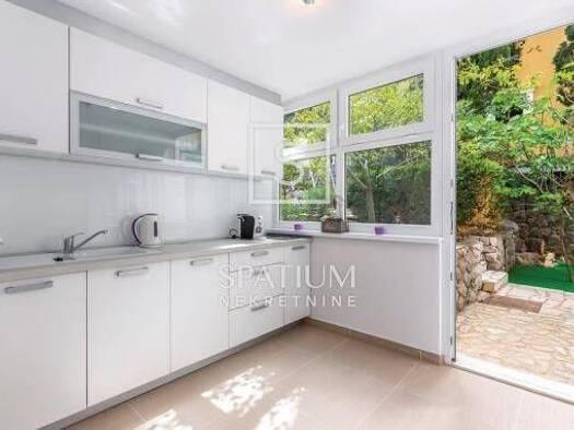Haus zum Kauf 1.250.000 € 9 Zimmer 220 m² Smokvica Krmpotska, Novi Vinodolski Novi Vinodolski