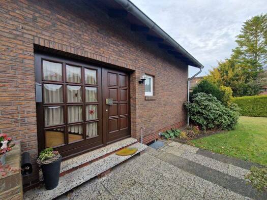 Doppelhaushälfte zum Kauf 169.000 € 4 Zimmer 107,8 m² 469 m² Grundstück Neuenburg Zetel 26340