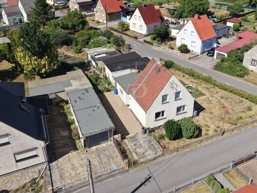 Einfamilienhaus zum Kauf 135.000 € 7 Zimmer 150 m² 1.479 m² Grundstück Lauchhammer 01979