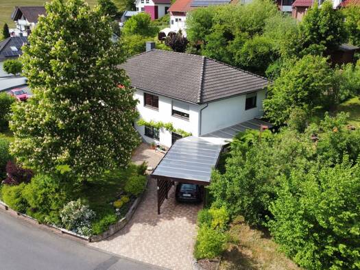 Einfamilienhaus zum Kauf 420.000 € 7 Zimmer 163 m² 768 m² Grundstück frei ab sofort Bad Hersfeld Bad Hersfeld 36251