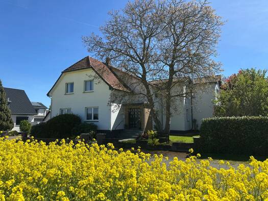 Haus zum Kauf provisionsfrei 398.000 € 8 Zimmer 220 m² 1.021 m² Grundstück Rehme Bad Oeynhausen 32547