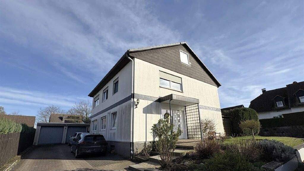Mehrfamilienhaus zum Kauf 295.000 € 6 Zimmer 166,3 m² 710 m² Grundstück Deiringsen Soest, Deiringsen 59494