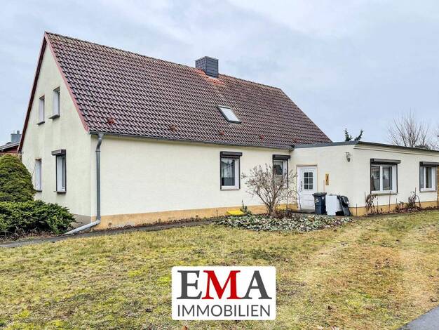 Doppelhaushälfte zum Kauf 200.000 € 6 Zimmer 103 m² 1.075 m² Grundstück Neustadt Brandenburg an der Havel 14776