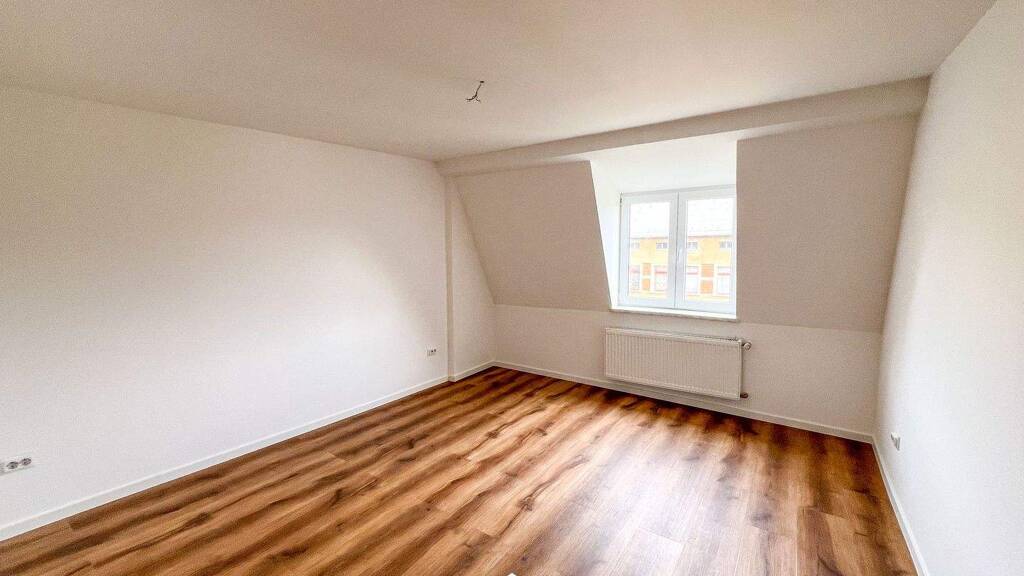 Wohnung zur Miete 370 € 3 Zimmer 65 m² 4. Geschoss frei ab 01.06.2026 Altenburger Straße 59 Ostviertel Gera 07546