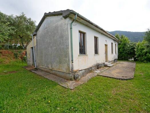 Haus zum Kauf 300.000 € 3 Zimmer 75 m² 1.500 m² Grundstück Strettoia-Pietrasanta 55045
