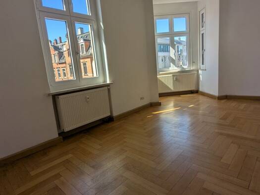Wohnung zur Miete 300 € 2 Zimmer 60 m² 2. Geschoss frei ab sofort Greiz 07973