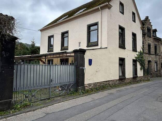 Einfamilienhaus zum Kauf als Kapitalanlage geeignet 320.000 € 7 Zimmer 180 m² 600 m² Grundstück Gondorf Kobern-Gondorf 56330