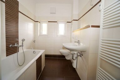 Wohnung zur Miete 261 € 2 Zimmer 50,5 m² 2. Geschoss Röntgenstraße 7 Reusa / Sorga Plauen 08529